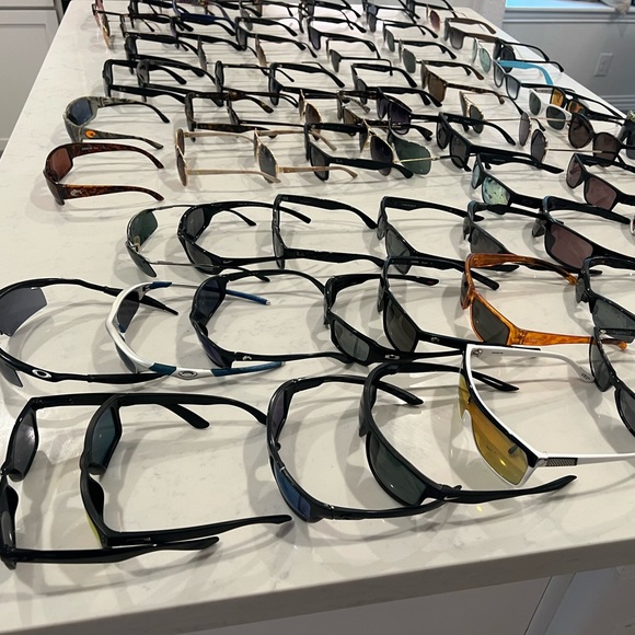 Lot of 82 pairs of used sunglasses, Oakley, Costa, Coach, Ray Ban, Nike, etc. - Picture 3 of 6